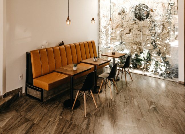 sofás para hostelería en Madrid - interior cafetería