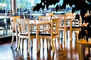 comprar sillas hosteleria madrid - sillas blancas restaurante