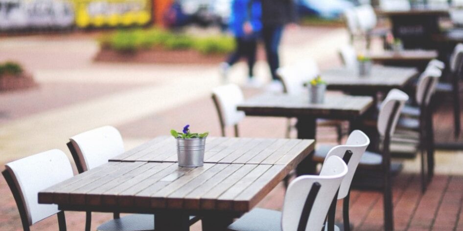 mesas terraza restaurante en madrid - blanco