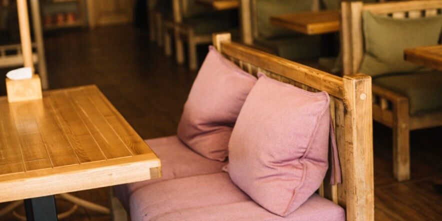 Comprar sofas de hostelería en Madrid – Madera complementos para hosteleria en madrid- sofa