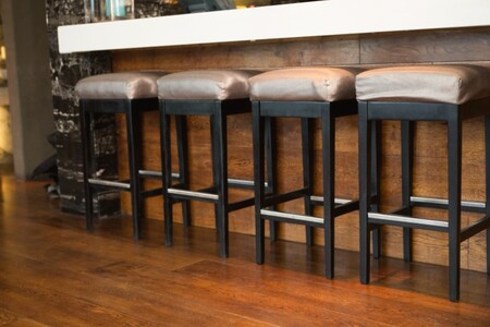 Taburetes de hostelería Madrid - Madera