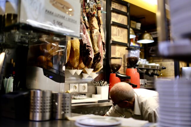 empresas de mobiliario de hostelería en Madrid-jamon