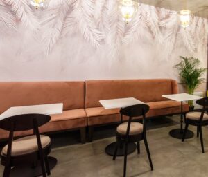 Bancos corridos en Madrid - amarillo