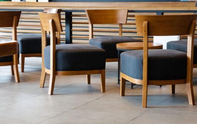 muebles de hostelería en Madrid - sillas tapizadas